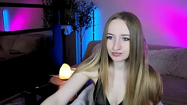 Oxy Foxie online show from 16, 5, 2026