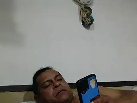 Snapshot of DesexedCooler chatting on 23, 4, 2026 DesexedCooler online show from 23, 4, 2026