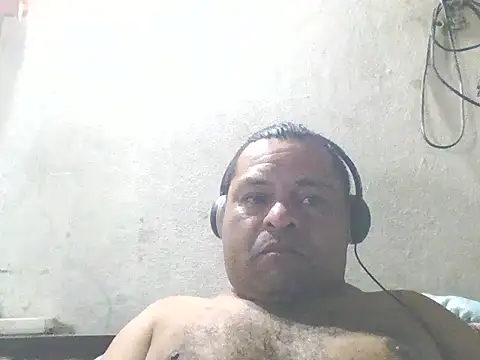 Snapshot of DesexedCooler chatting on 17, 6, 2026 DesexedCooler online show from 17, 6, 2026