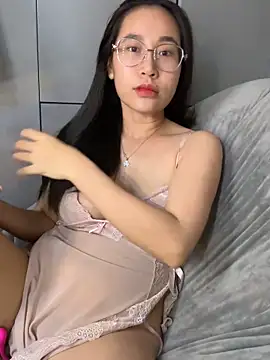 Lyla 99 online show from 19, 4, 2026