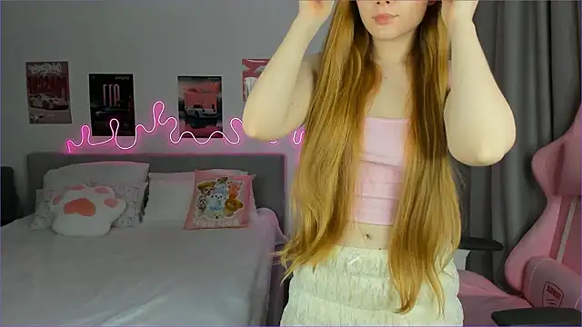 EvaRaee online show from 15, 3, 2026