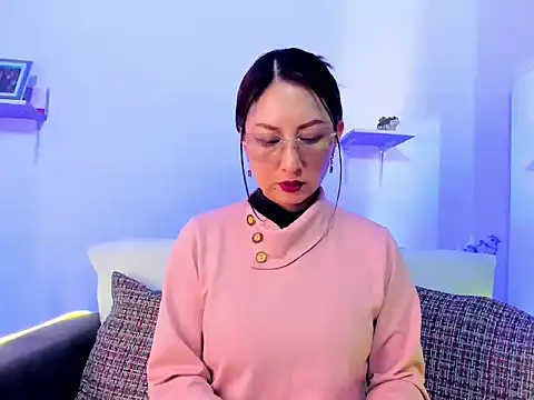 Snapshot of evelyn_miller___ chatting on 23, 2, 2026 evelyn miller online show from 23, 2, 2026