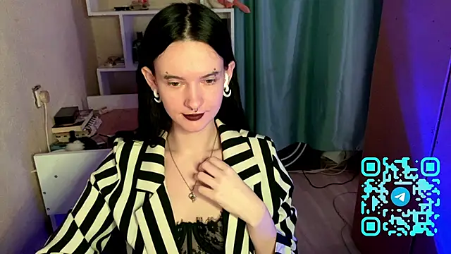 Snapshot of MabelDefina chatting on 19, 4, 2026 MabelDefina online show from 19, 4, 2026