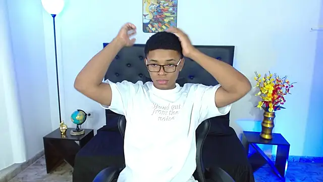 liiam3 online show from 7, 4, 2026