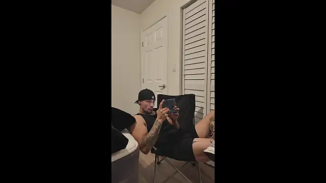 Snapshot of Alejandrosolerxxx chatting on 3, 3, 2026 Alejandrosolerxxx online show from 3, 3, 2026