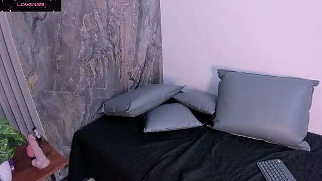 Snapshot of ScarletDollxxx chatting on 12, 3, 2026 ScarletDollxxx online show from 12, 3, 2026