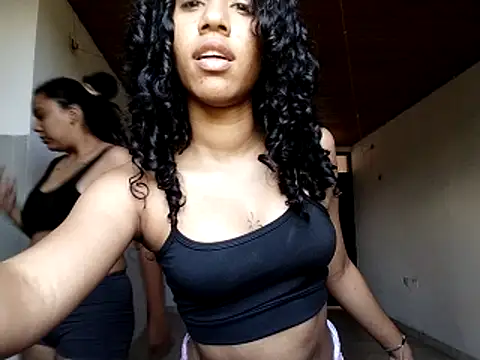 Snapshot of DinokoAndKimcyci chatting on 1, 4, 2026 DinokoAndKimcyci online show from 1, 4, 2026