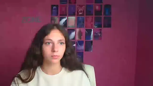 KissMeJulia online show from 6, 8, 2026