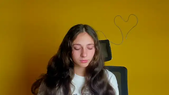 KissMeJulia online show from 9, 8, 2026