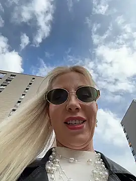 LisaMurr online show from 14, 4, 2026