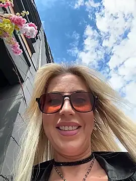 LisaMurr online show from 22, 5, 2026