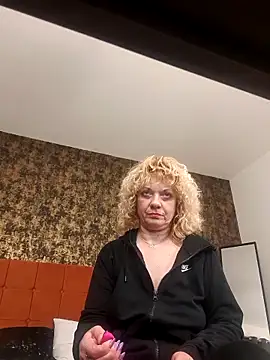 LaireeFelini online show from 18, 2, 2026