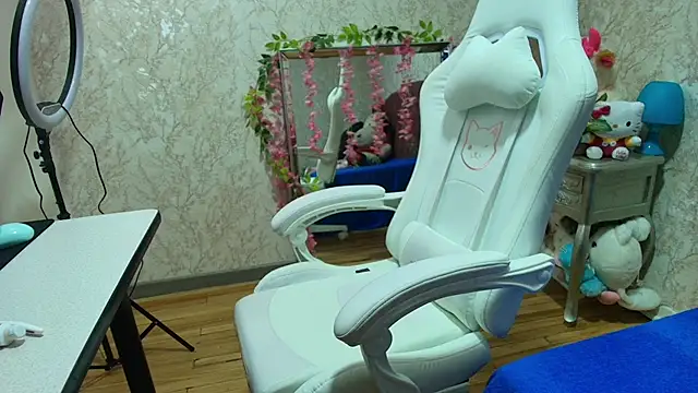 SelinaRussell online show from 22, 4, 2026