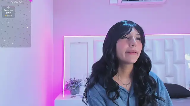 Liia Collins online show from 16, 4, 2026