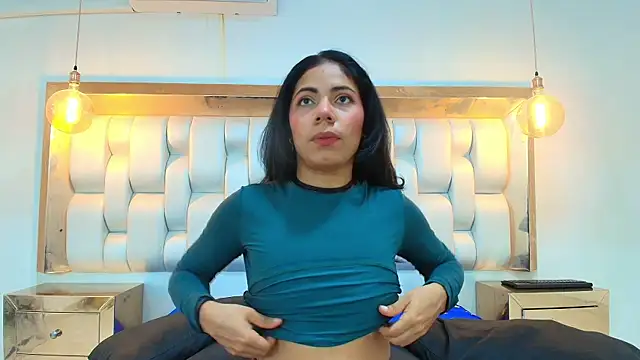 Snapshot of AzulMaveric chatting on 17, 4, 2026 AzulMaveric online show from 17, 4, 2026