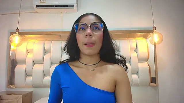Snapshot of AzulMaveric chatting on 13, 5, 2026 AzulMaveric online show from 13, 5, 2026