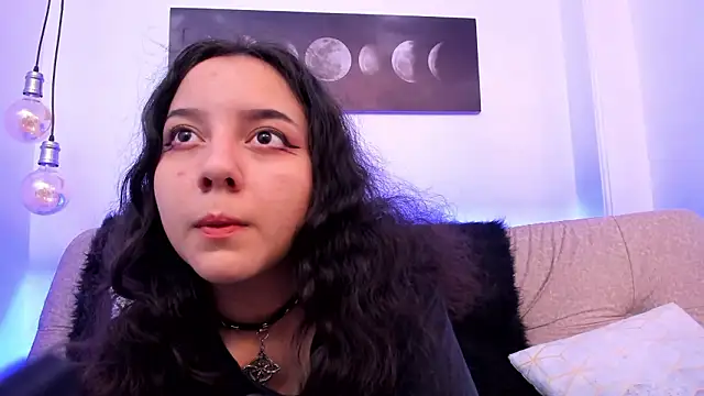 Chloe Noire online show from 4, 3, 2026