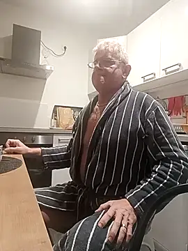 Snapshot of olivbisoumis chatting on 21, 2, 2026 olivbisoumis online show from 21, 2, 2026