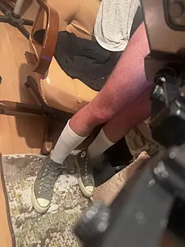 ozzyylove online show from 11, 4, 2026