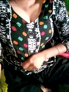 BreezySexyGirl69 online show from 1, 4, 2026