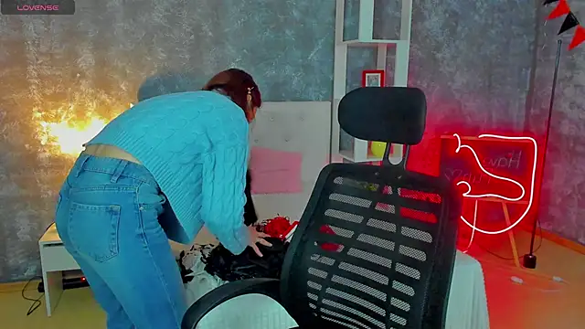 tina xx tina online show from 7, 4, 2026