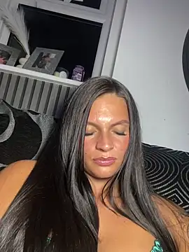 Snapshot of Destinylovex chatting on 24, 2, 2026 Destinylovex online show from 24, 2, 2026