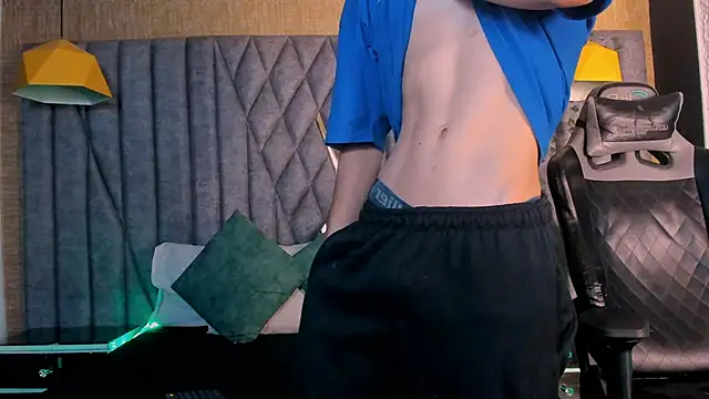 Snapshot of LeoFeniix chatting on 25, 2, 2026 LeoFeniix online show from 25, 2, 2026