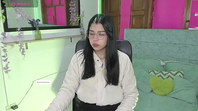 Aysha winxs online show from 19, 4, 2026