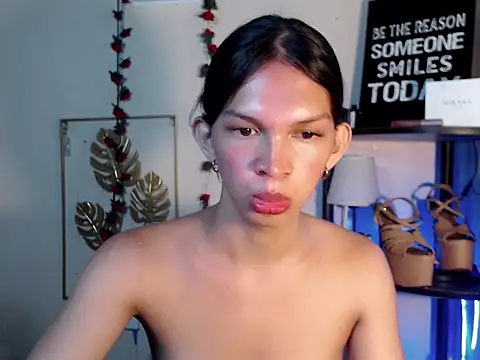 GoddessHugeCock online show from 22, 4, 2026