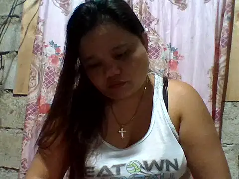 Snapshot of sweetlyn31 chatting on 9, 5, 2026 sweetlyn31 online show from 9, 5, 2026