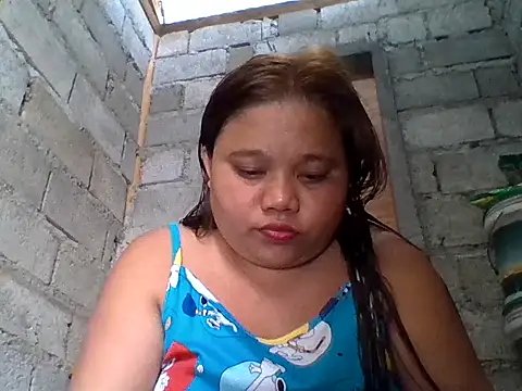 Snapshot of sweetlyn31 chatting on 7, 6, 2026 sweetlyn31 online show from 7, 6, 2026