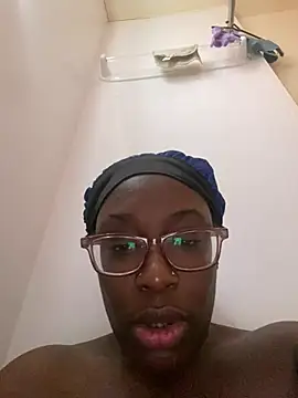 Snapshot of Sinfulwaterfalls chatting on 2, 3, 2026 Sinfulwaterfalls online show from 2, 3, 2026