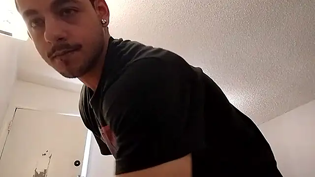 momo0208 online show from 24, 2, 2026