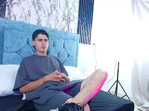 Damnian xx online show from 3, 3, 2026