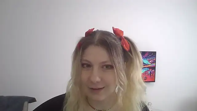 Foxy Bright online show from 4, 3, 2026