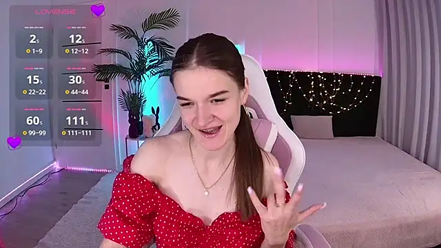 Snapshot of Ann_Wood chatting on 19, 5, 2026 Ann Wood online show from 19, 5, 2026