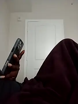 makeherfeelg online show from 15, 4, 2026