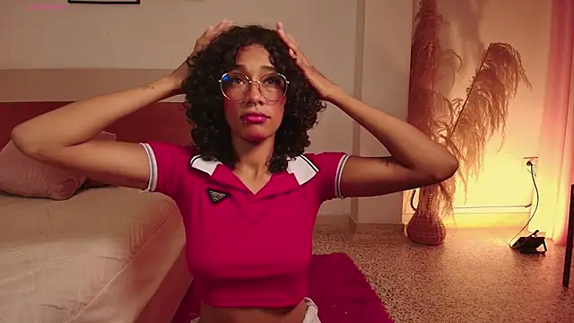 Meganlux1 online show from 17, 4, 2026