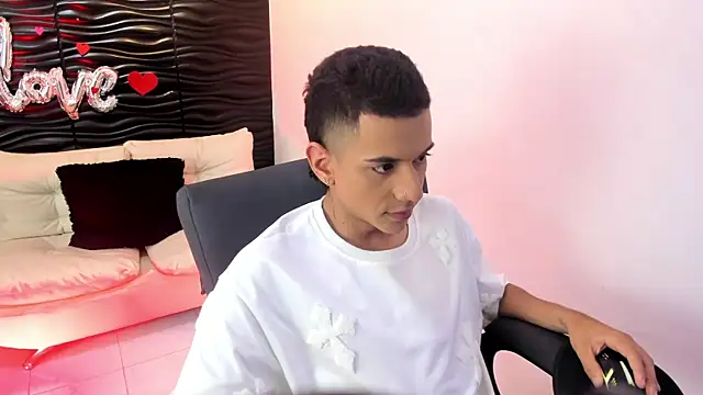 dominicjonnes online show from 30, 3, 2026