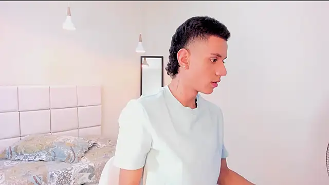 dominicjonnes online show from 14, 4, 2026