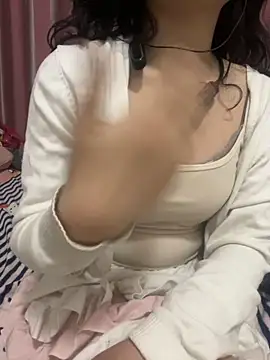 Smile-002 online show from 21, 2, 2026