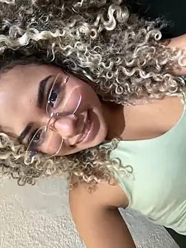 Snapshot of Sophi077 chatting on 22, 2, 2026 Sophi077 online show from 22, 2, 2026