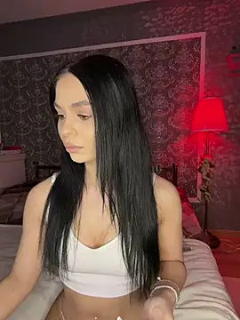 Olivia Noor online show from 7, 4, 2026