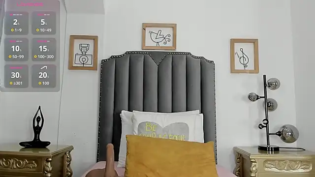 Snapshot of julietta_pink chatting on 9, 7, 2026 julietta pink online show from 9, 7, 2026