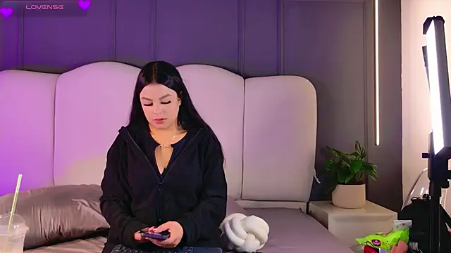 BrunaMonroee online show from 18, 3, 2026