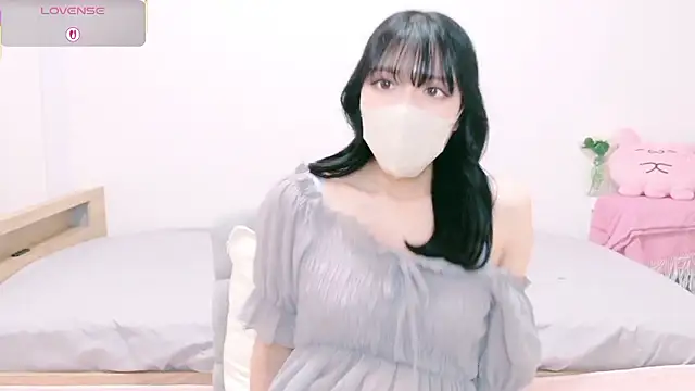 natsuka-chan online show from 11, 4, 2026