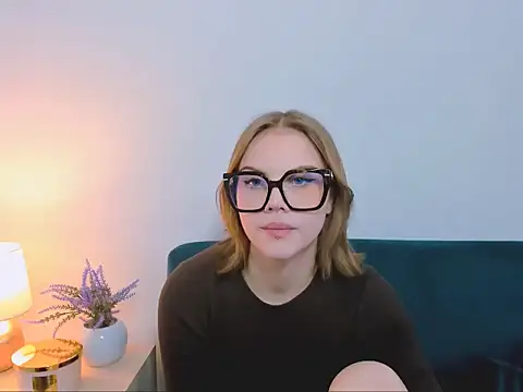 StormiSmooth online show from 21, 4, 2026