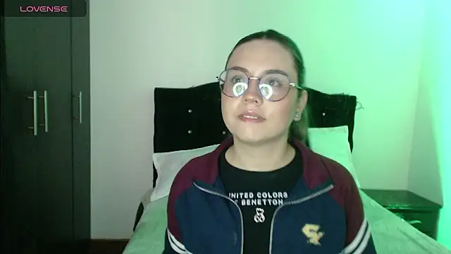 Snapshot of Ana__arms chatting on 1, 3, 2026 Ana arms online show from 1, 3, 2026