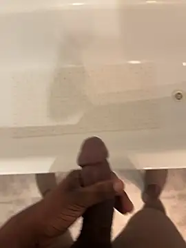 Snapshot of baiseurmeuf_parfait chatting on 1, 3, 2026 baiseurmeuf parfait online show from 1, 3, 2026