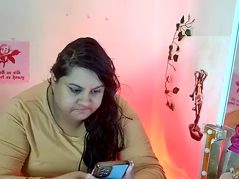 Snapshot of MistressMileenaMiami chatting on 2, 3, 2026 MistressMileenaMiami online show from 2, 3, 2026